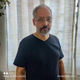 LUIZ CLAUDIO SILVA, sócio fundador da EGEMA, conduzi minha caminhada profissional e empreendedora tendo como lema “Evoluir sempre, desistir nunca! ” Iniciei na área de eletrônica e vivenciei toda a evolução do mercado. Evolução esta que foi me conduzindo para a área ambiental. Hoje, diante dos novos mecanismos buscamos com nossa Equipe ampliar o conhecimento, promovendo soluções e preservação ambiental dentro de uma proposta sustentável por um mundo melhor e equilibrado.